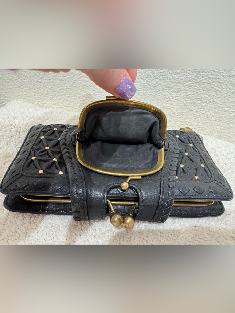 Lockheart Kisslock Wallet - Picture 6 of 6
